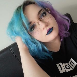 Meet your Posher, Vicky